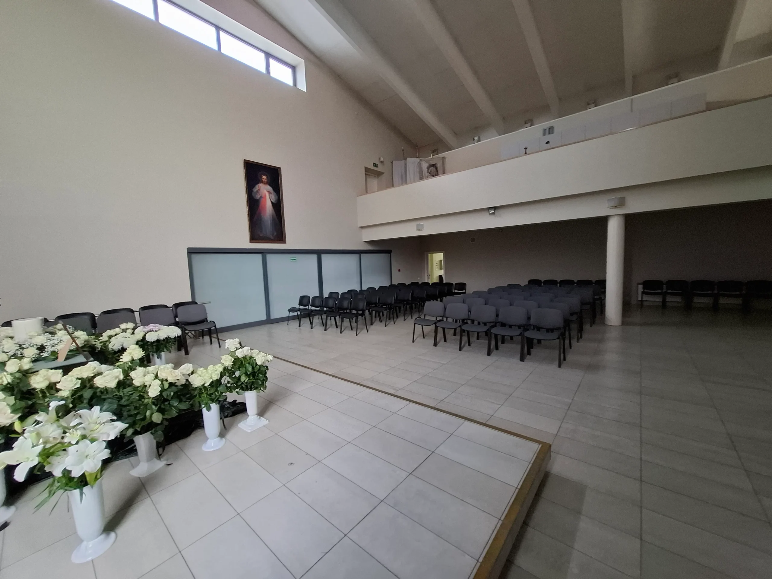 Didžioji Saulėtekio šarvojimo salė Kaune (iki ~100 žmonių)