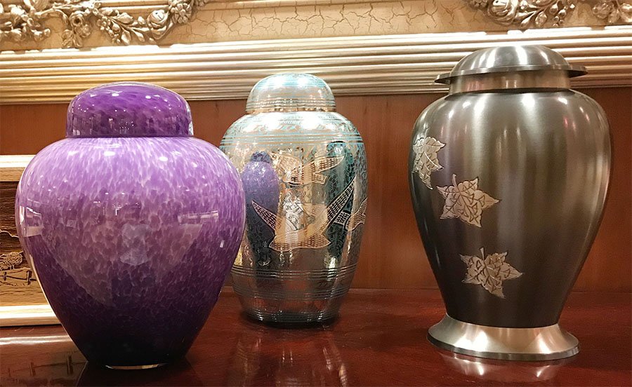 Urnų kainos pagal medžiagas